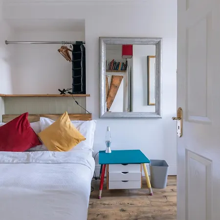 Vibrant & Eclectic 3 Bedroom Flat - Bedminster Bristol! Daire