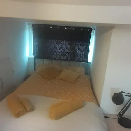 Daire Vibrant & Eclectic 3 Bedroom Flat - Bedminster Bristol!