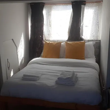 Daire Vibrant & Eclectic 3 Bedroom Flat - Bedminster Bristol!