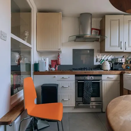 Vibrant & Eclectic 3 Bedroom Flat - Bedminster Bristol! * Bristol
