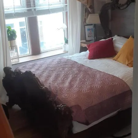Vibrant & Eclectic 3 Bedroom Flat - Bedminster Bristol! Bristol
